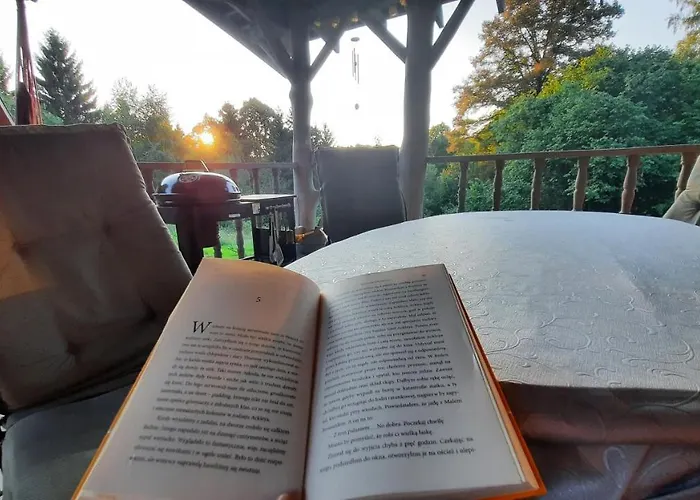 Domalek Pod Zlotym Kogutem بيت خشبي