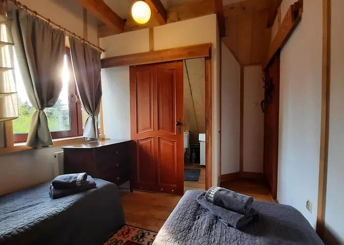 Domalek Pod Zlotym Kogutem *