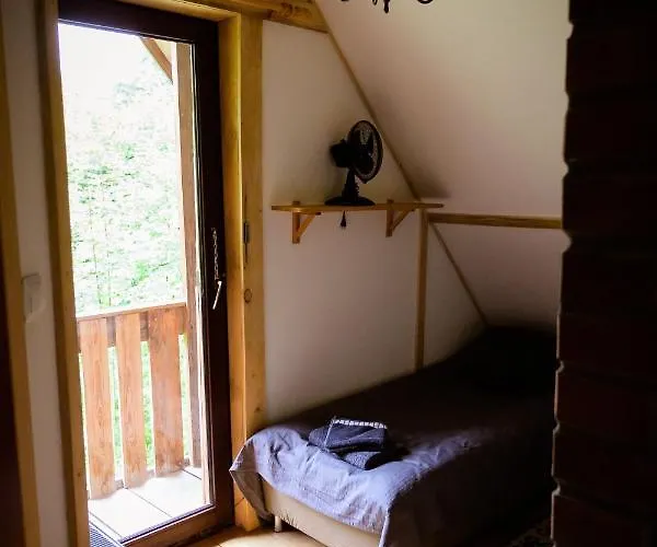 Domalek Pod Zlotym Kogutem Lodge