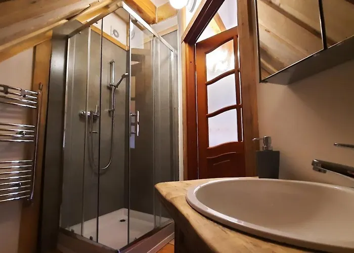 Domalek Pod Zlotym Kogutem كودوفا- زدروي